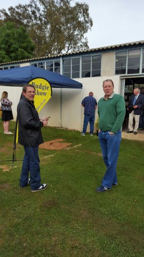 Outside the Eastern Cape Championship Show venue. Andre and Bob in discussion.