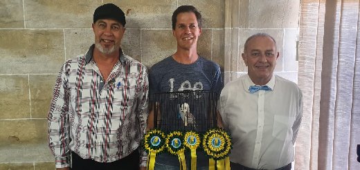 Pierre Swart (Judge), Deon Davie with the Best Bird on Show and Seteve Botoulas (Judge)