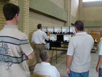 Pierre judges the majors while Deon Davie, Mike Davies (seated) and Barend Allers looks on.