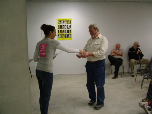 Reinhard Molkentin receives his awards.